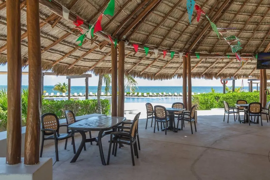 Reef Beachfront 3Bdr Apartment By Casa Paraiso Cancún